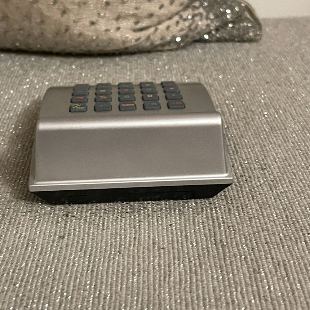 Color changing Brookstone calculator - Picture 9 of 13